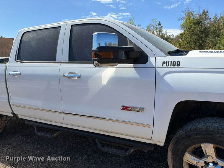 image for item FM6573 2016 Chevrolet Silverado 2500HD Crew Cab pickup truck