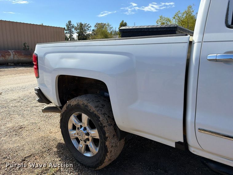 image for item FM6573 2016 Chevrolet Silverado 2500HD Crew Cab pickup truck
