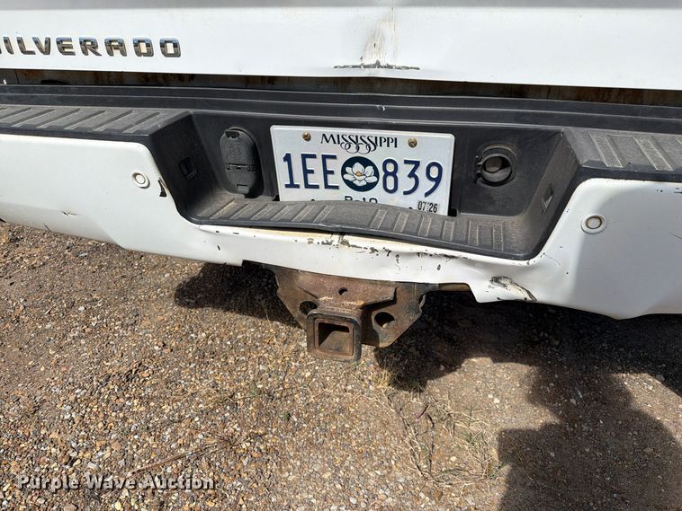 image for item FM6573 2016 Chevrolet Silverado 2500HD Crew Cab pickup truck