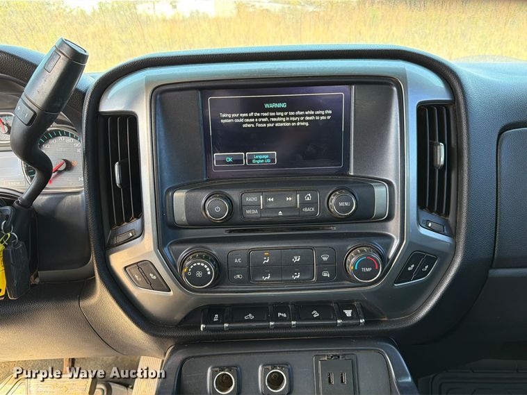 image for item FM6573 2016 Chevrolet Silverado 2500HD Crew Cab pickup truck