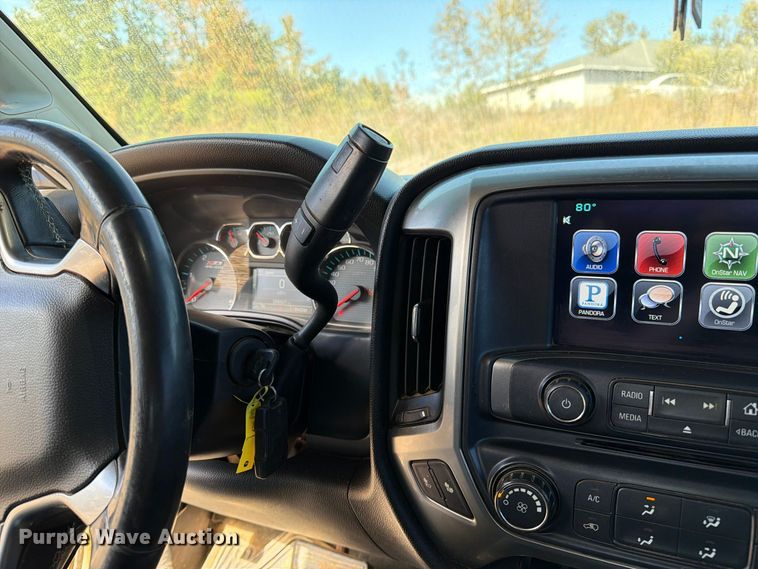 image for item FM6573 2016 Chevrolet Silverado 2500HD Crew Cab pickup truck