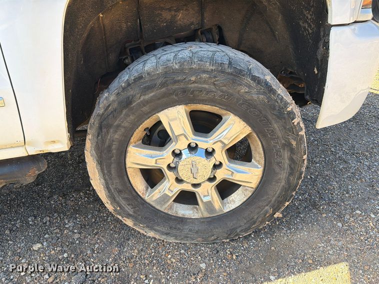 image for item FM6573 2016 Chevrolet Silverado 2500HD Crew Cab pickup truck