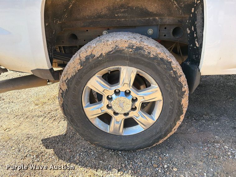 image for item FM6573 2016 Chevrolet Silverado 2500HD Crew Cab pickup truck