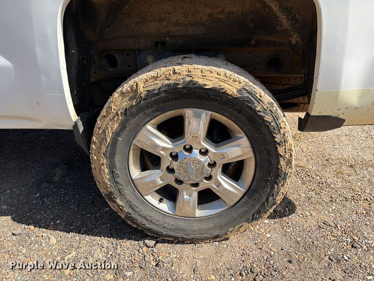 image for item FM6573 2016 Chevrolet Silverado 2500HD Crew Cab pickup truck