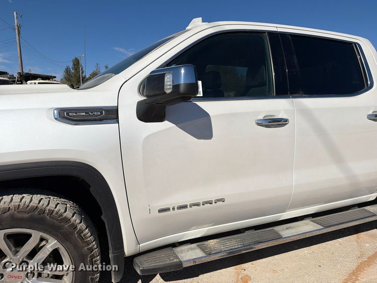 image for item FM6574 2021 GMC Sierra 1500 Crew Cab pickup truck