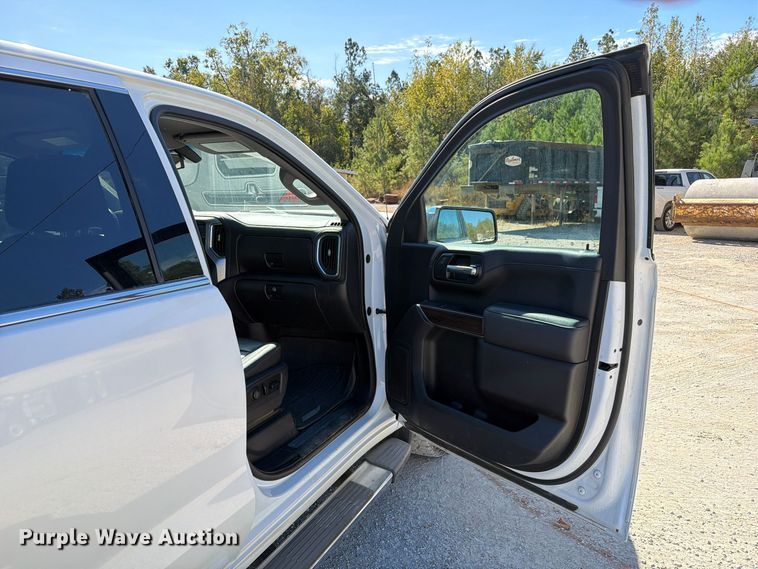 image for item FM6574 2021 GMC Sierra 1500 Crew Cab pickup truck