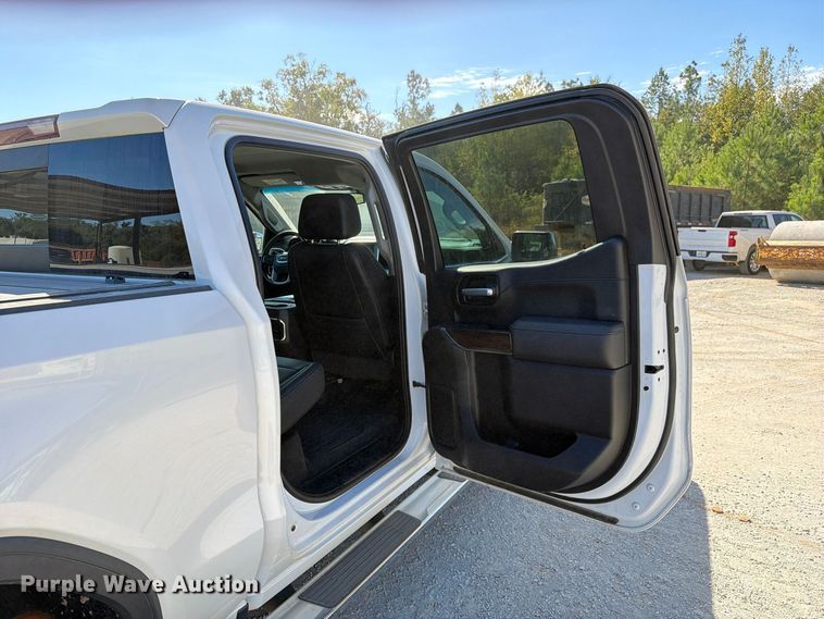 image for item FM6574 2021 GMC Sierra 1500 Crew Cab pickup truck