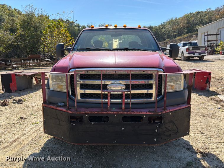 image for item FM6582 2006 Ford F450 Ext. Cab tow truck