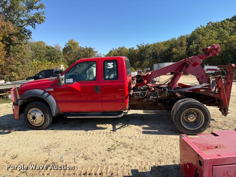 image for item FM6582 2006 Ford F450 Ext. Cab tow truck