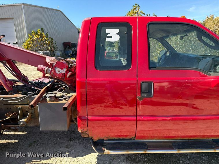 image for item FM6582 2006 Ford F450 Ext. Cab tow truck