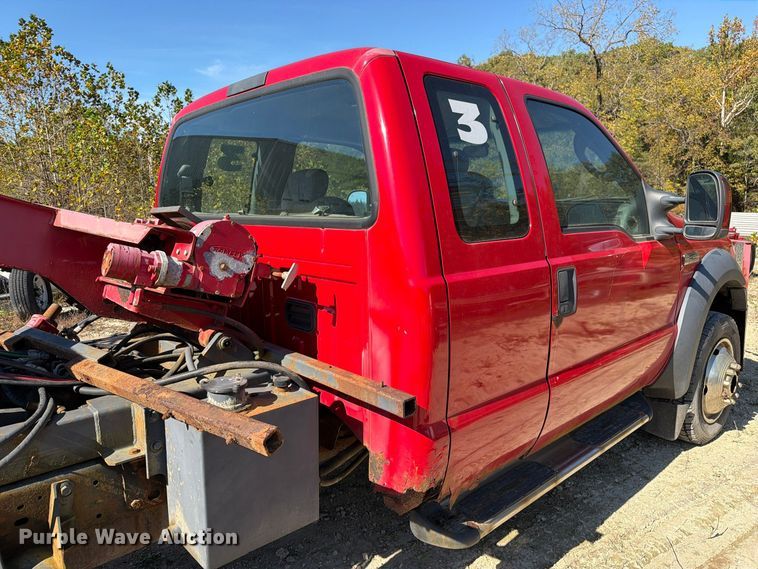 image for item FM6582 2006 Ford F450 Ext. Cab tow truck