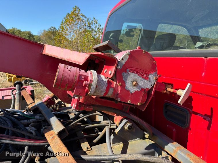 image for item FM6582 2006 Ford F450 Ext. Cab tow truck