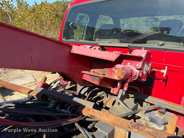 image for item FM6582 2006 Ford F450 Ext. Cab tow truck