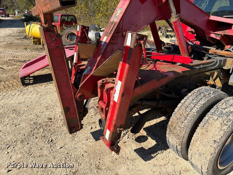 image for item FM6582 2006 Ford F450 Ext. Cab tow truck