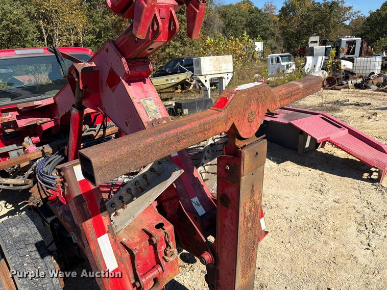 image for item FM6582 2006 Ford F450 Ext. Cab tow truck