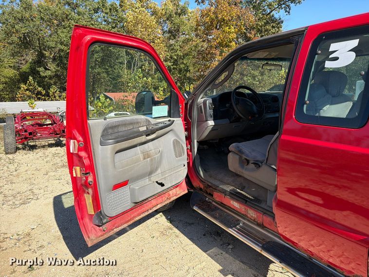 image for item FM6582 2006 Ford F450 Ext. Cab tow truck