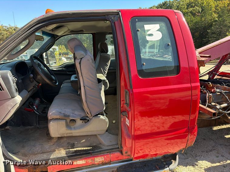 image for item FM6582 2006 Ford F450 Ext. Cab tow truck