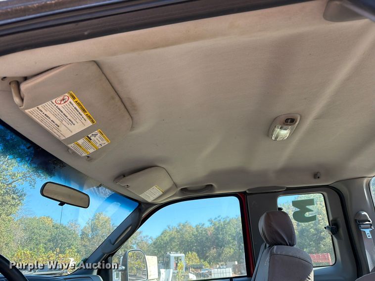 image for item FM6582 2006 Ford F450 Ext. Cab tow truck