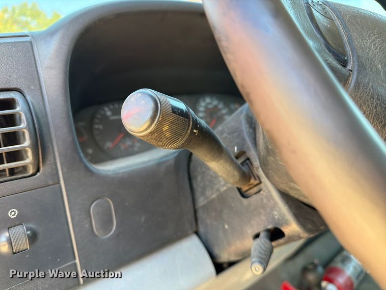 image for item FM6582 2006 Ford F450 Ext. Cab tow truck