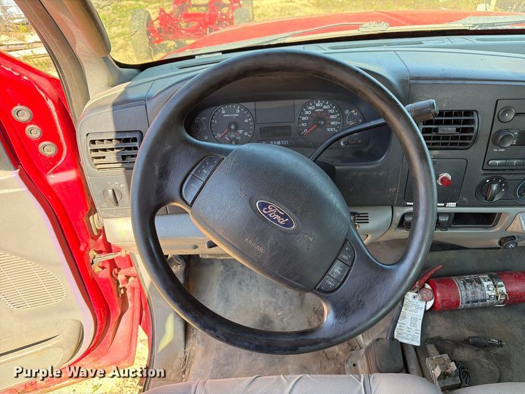 image for item FM6582 2006 Ford F450 Ext. Cab tow truck