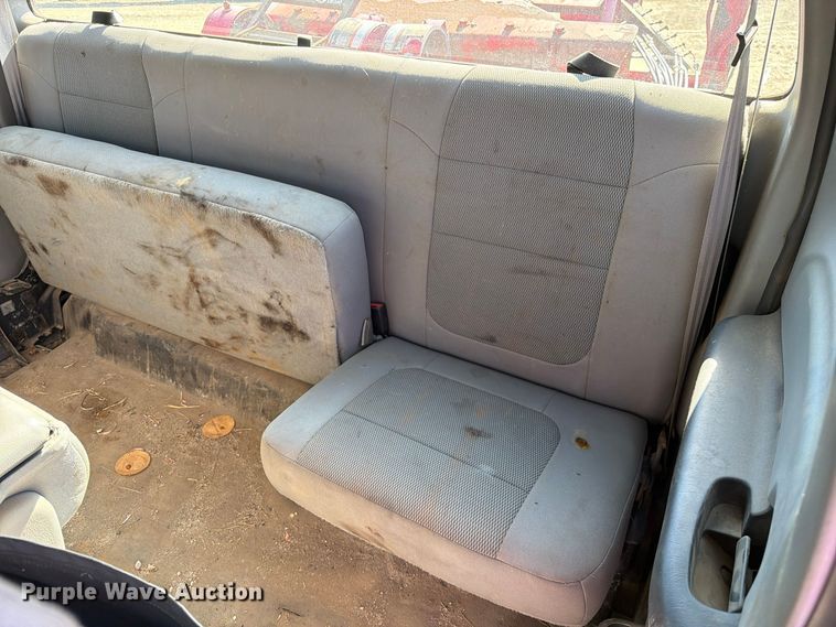 image for item FM6582 2006 Ford F450 Ext. Cab tow truck