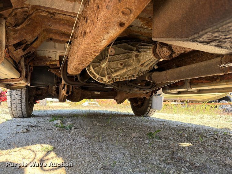 image for item FM6582 2006 Ford F450 Ext. Cab tow truck