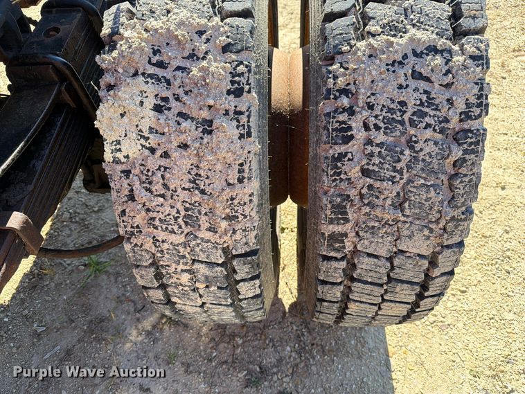 image for item FM6582 2006 Ford F450 Ext. Cab tow truck
