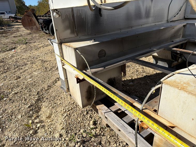 image for item FM6596 Grumman fire truck bed