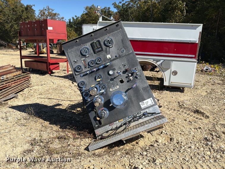 image for item FM6597 Waterous CS fire truck pump system