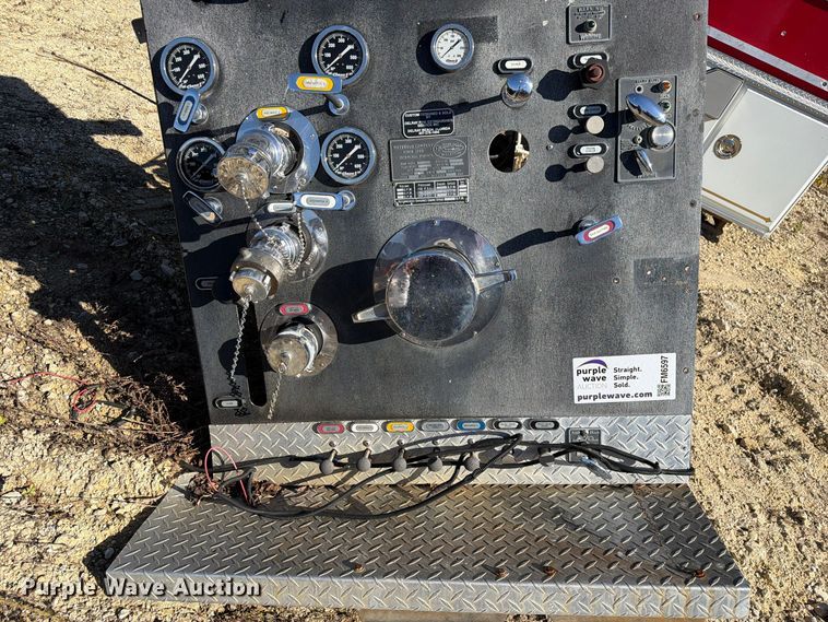 image for item FM6597 Waterous CS fire truck pump system