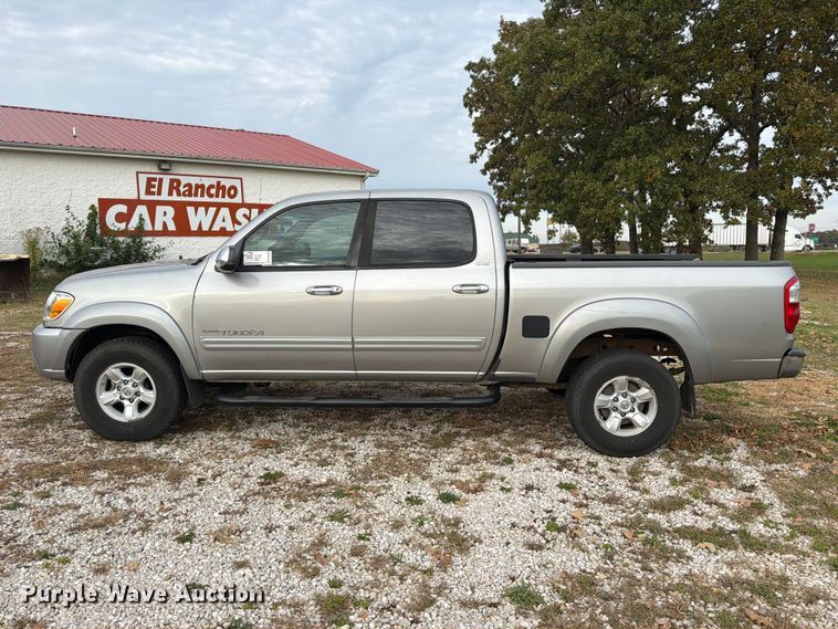 image for item FM6609 2005 Toyota Tundra SR5 Ext. Cab pickup truck