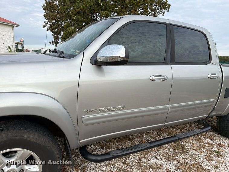 image for item FM6609 2005 Toyota Tundra SR5 Ext. Cab pickup truck