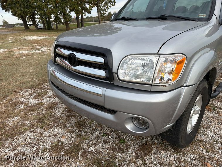 image for item FM6609 2005 Toyota Tundra SR5 Ext. Cab pickup truck