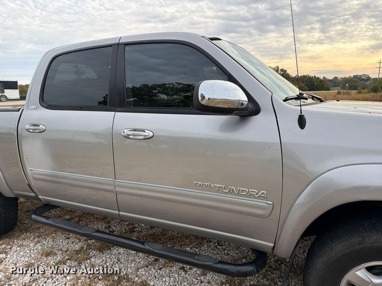 image for item FM6609 2005 Toyota Tundra SR5 Ext. Cab pickup truck