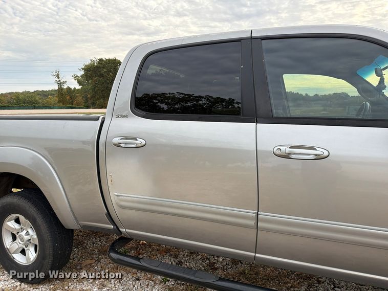 image for item FM6609 2005 Toyota Tundra SR5 Ext. Cab pickup truck