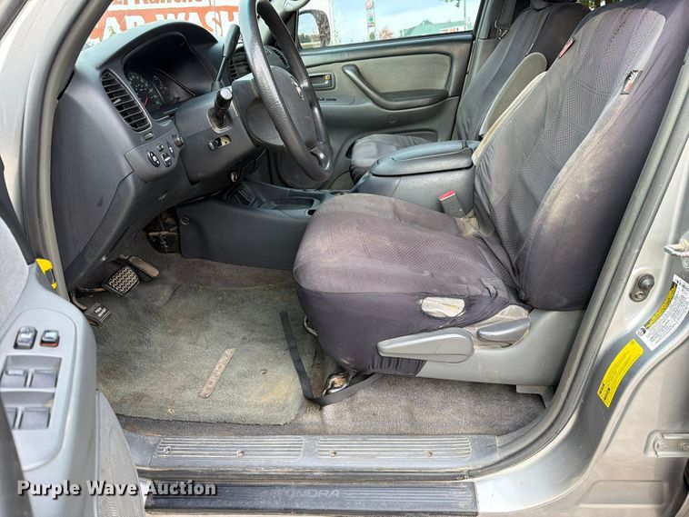 image for item FM6609 2005 Toyota Tundra SR5 Ext. Cab pickup truck