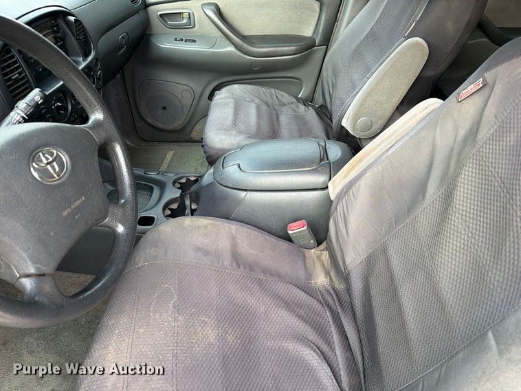 image for item FM6609 2005 Toyota Tundra SR5 Ext. Cab pickup truck