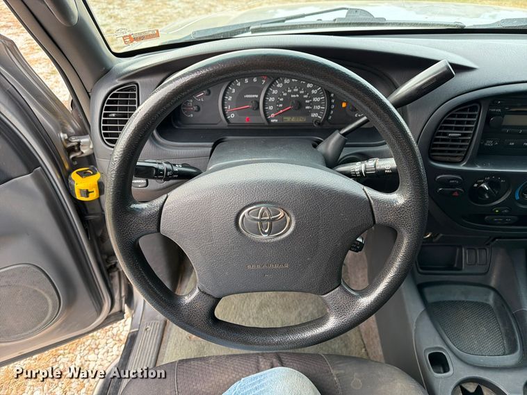 image for item FM6609 2005 Toyota Tundra SR5 Ext. Cab pickup truck