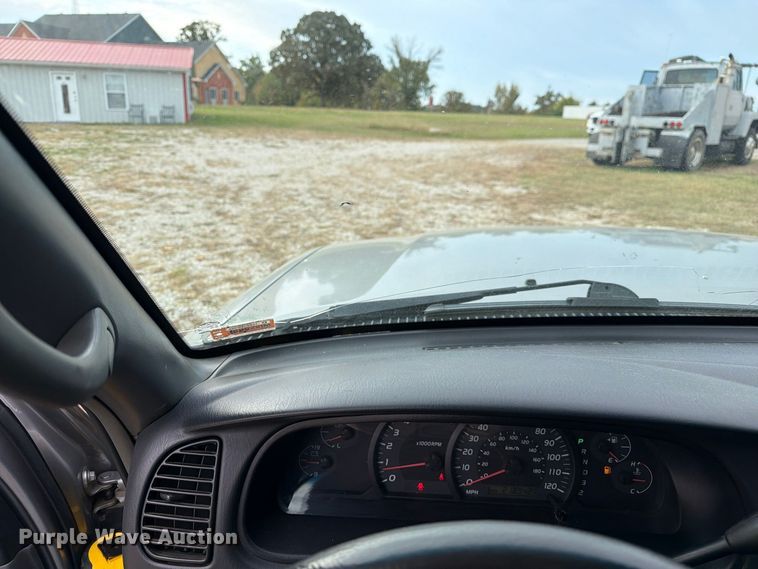 image for item FM6609 2005 Toyota Tundra SR5 Ext. Cab pickup truck