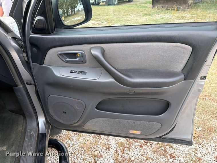 image for item FM6609 2005 Toyota Tundra SR5 Ext. Cab pickup truck