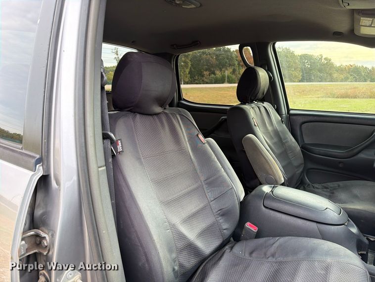 image for item FM6609 2005 Toyota Tundra SR5 Ext. Cab pickup truck