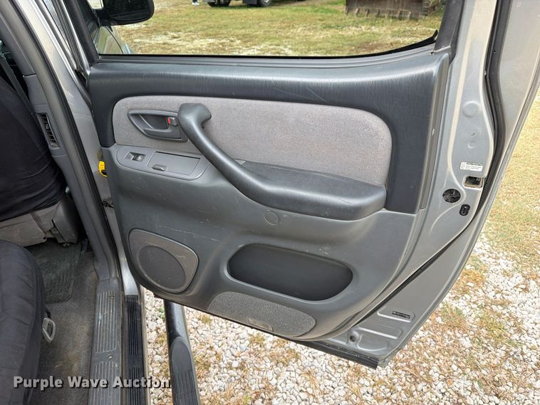 image for item FM6609 2005 Toyota Tundra SR5 Ext. Cab pickup truck