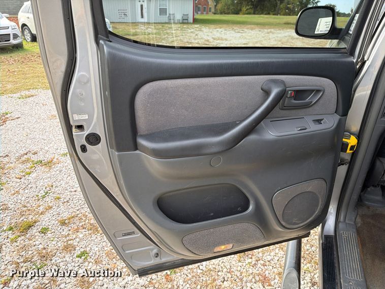 image for item FM6609 2005 Toyota Tundra SR5 Ext. Cab pickup truck