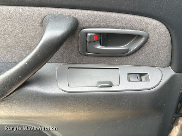 image for item FM6609 2005 Toyota Tundra SR5 Ext. Cab pickup truck