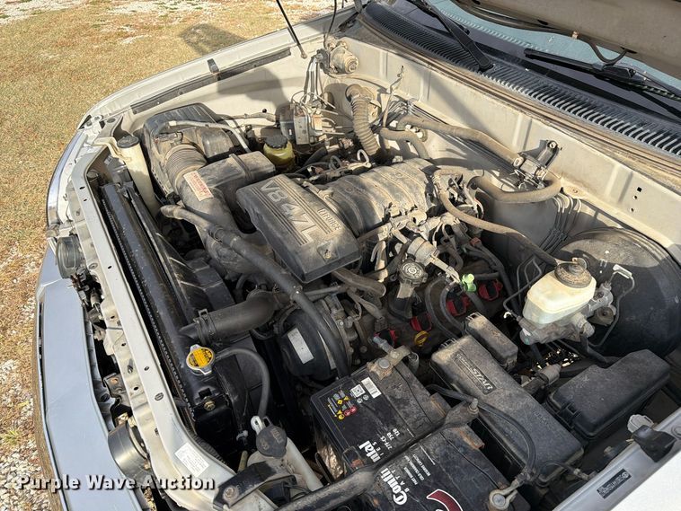 image for item FM6609 2005 Toyota Tundra SR5 Ext. Cab pickup truck