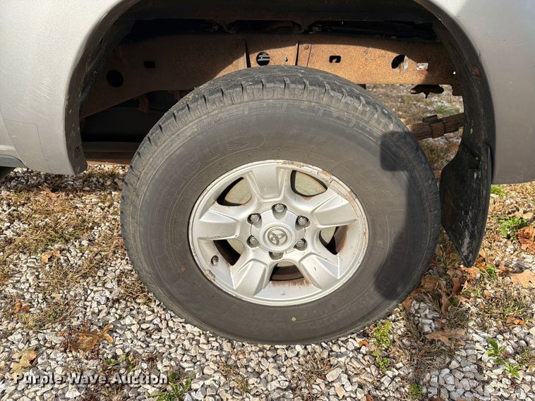 image for item FM6609 2005 Toyota Tundra SR5 Ext. Cab pickup truck