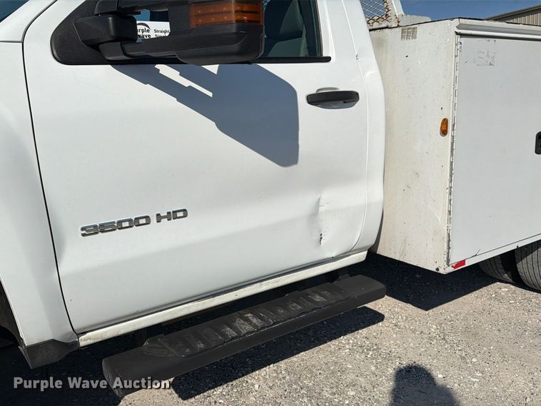image for item FM6611 2015 Chevrolet Silverado 3500HD utility bed pickup truck