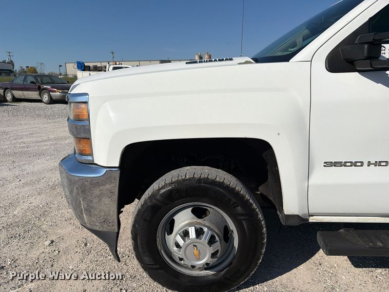 image for item FM6611 2015 Chevrolet Silverado 3500HD utility bed pickup truck