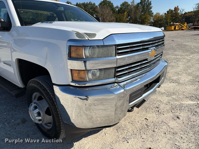 image for item FM6611 2015 Chevrolet Silverado 3500HD utility bed pickup truck