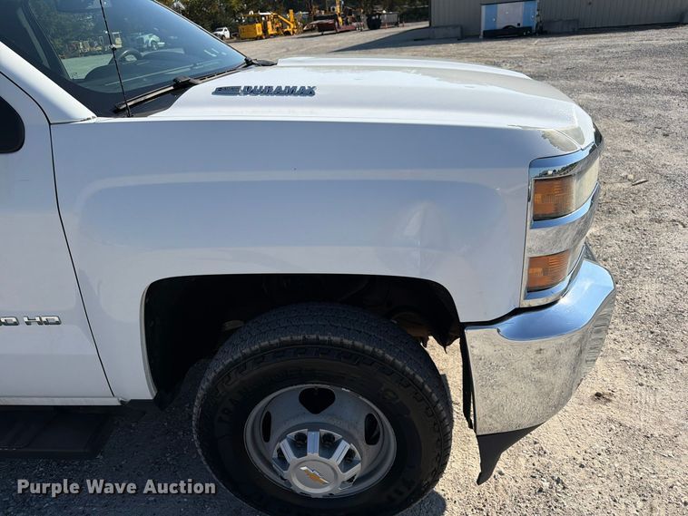 image for item FM6611 2015 Chevrolet Silverado 3500HD utility bed pickup truck